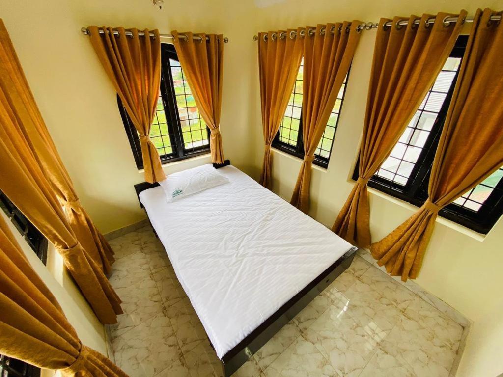 Bob Leisure'S Bed & Breakfast Ооти Екстериор снимка